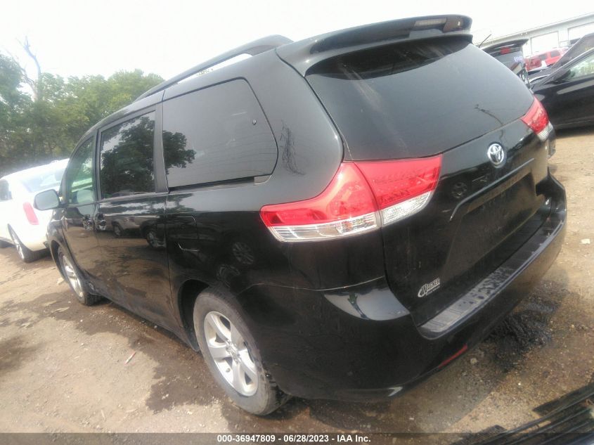 5TDKK3DC9BS115754 2011 TOYOTA SIENNA, photo no. 3