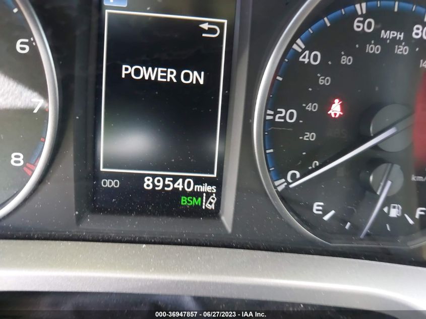 2018 TOYOTA RAV4 XLE/ADVENTURE - JTMWFREV7JJ748533