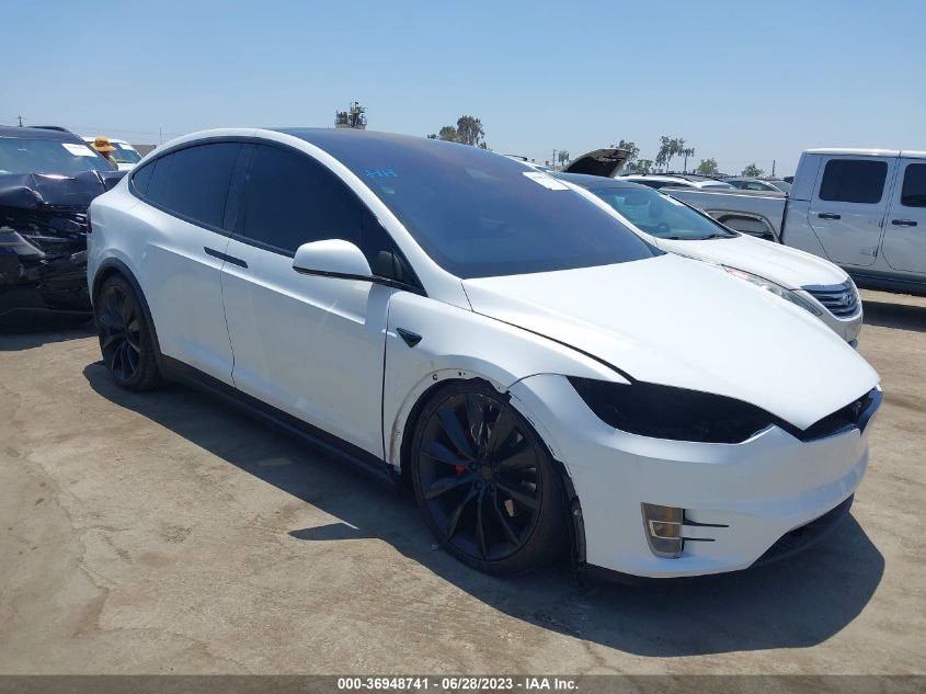 2018 TESLA MODEL X 75D/100D/P100D - 5YJXCDE25JF101738