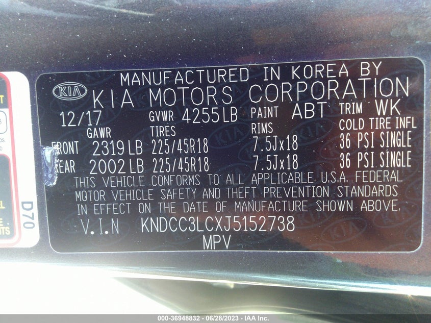 VIN KNDCC3LCXJ5152738 2018 KIA NIRO EX