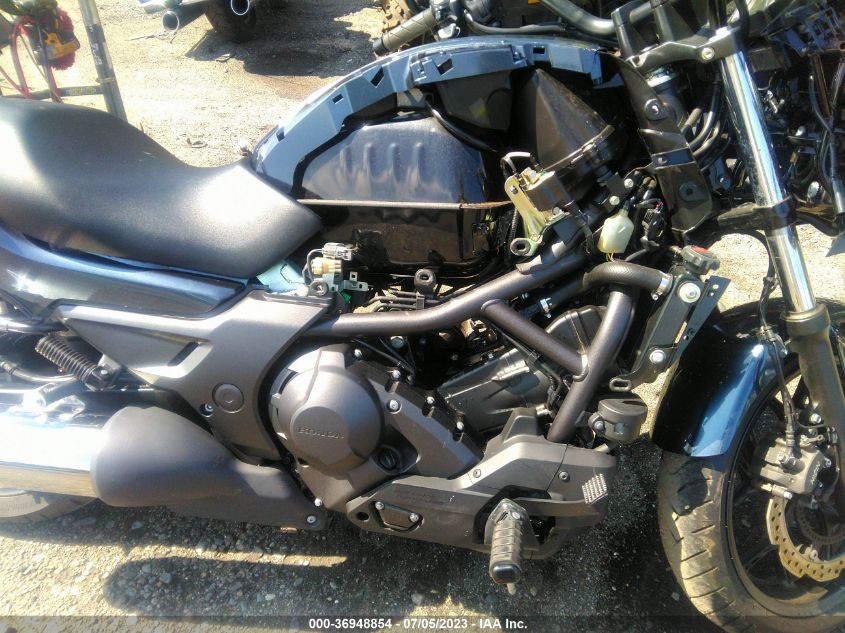 2016 HONDA CTX700 D JH2RC6949GK200159