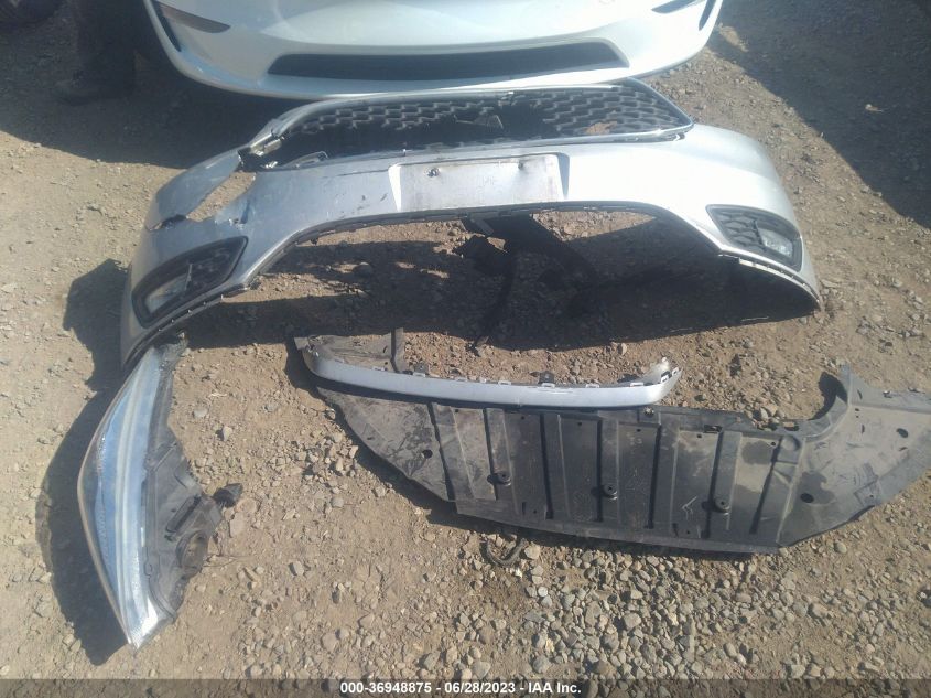 2015 FORD FOCUS SE - 1FADP3K22FL315179
