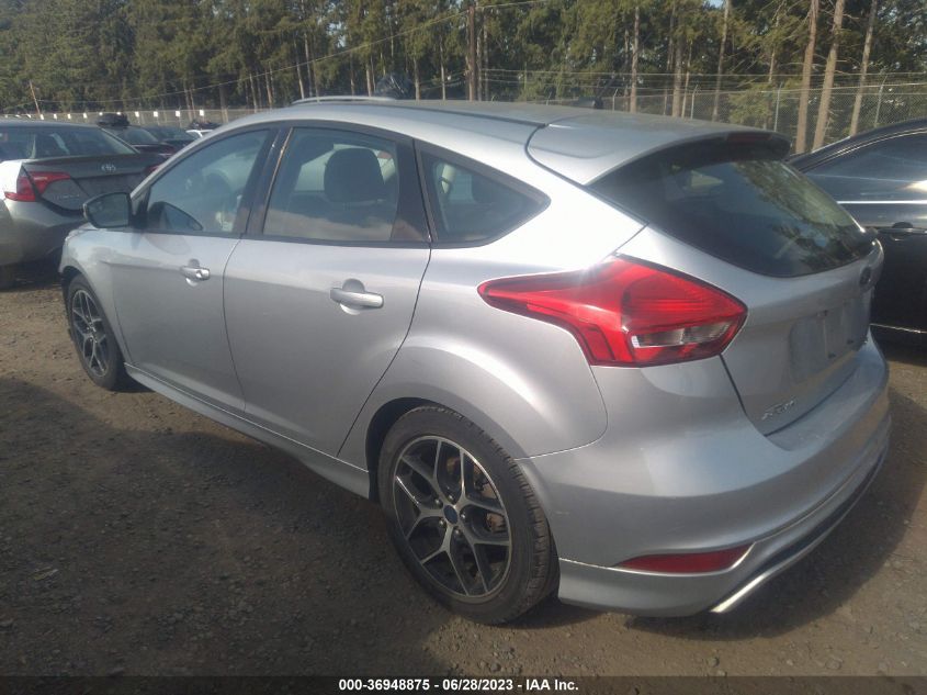 2015 FORD FOCUS SE - 1FADP3K22FL315179