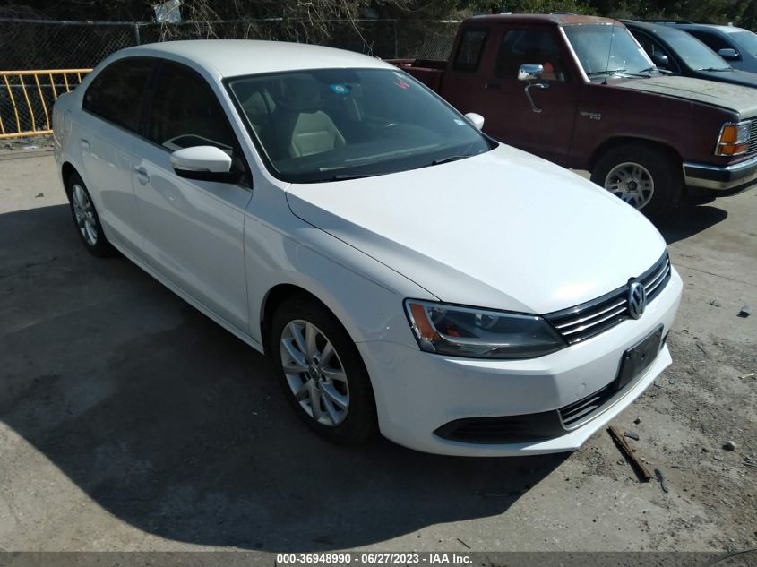 2013 VOLKSWAGEN JETTA SEDAN SE W/CONVENIENCE - 3VWDX7AJ5DM392101