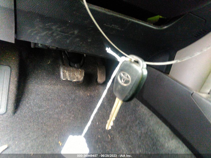 2017 TOYOTA RAV4 LE - 2T3BFREV5HW611200