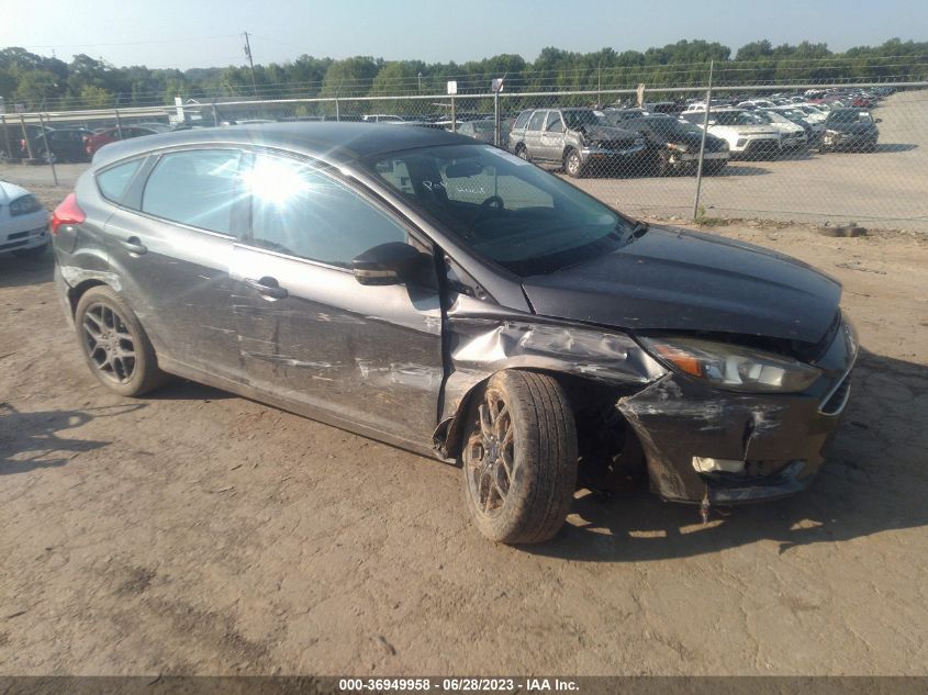 2016 FORD FOCUS SE - 1FADP3K22GL258399