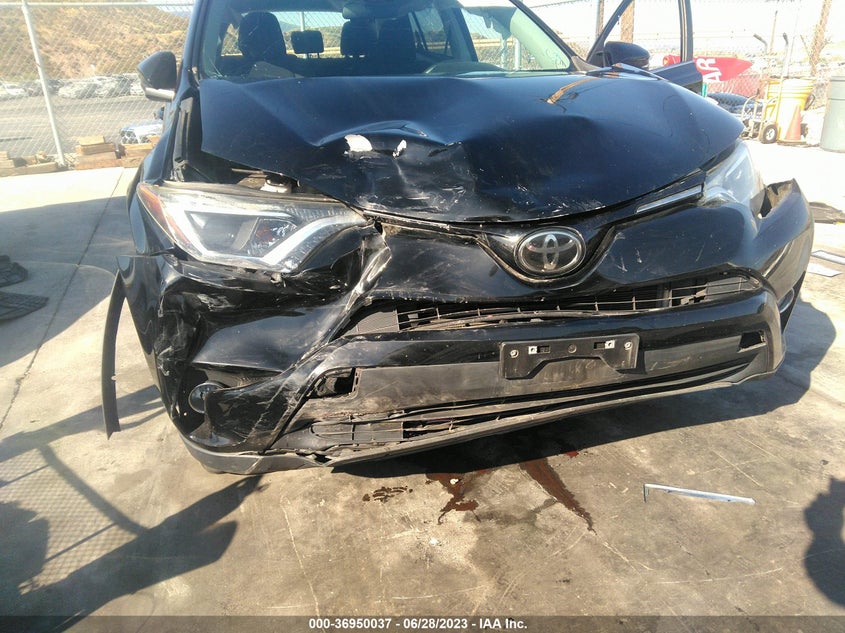VIN 2T3WFREV6JW468202 2018 TOYOTA RAV4 XLE/ADVENTURE