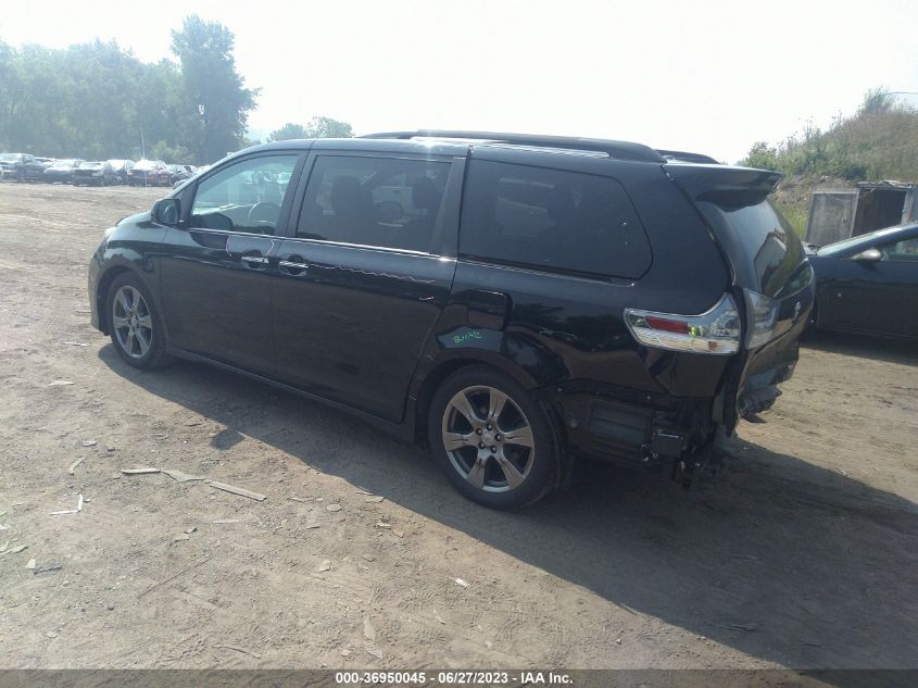 2017 TOYOTA SIENNA SE - 5TDXZ3DC6HS845485
