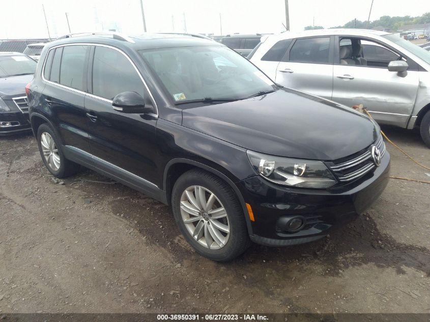 2013 VOLKSWAGEN TIGUAN SE W/SUNROOF & NAV - WVGAV3AX6DW577696