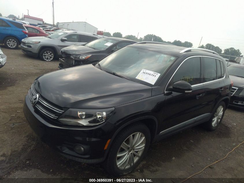 2013 VOLKSWAGEN TIGUAN SE W/SUNROOF & NAV - WVGAV3AX6DW577696