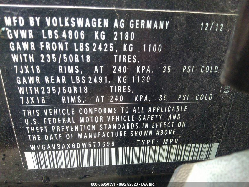 2013 VOLKSWAGEN TIGUAN SE W/SUNROOF & NAV - WVGAV3AX6DW577696