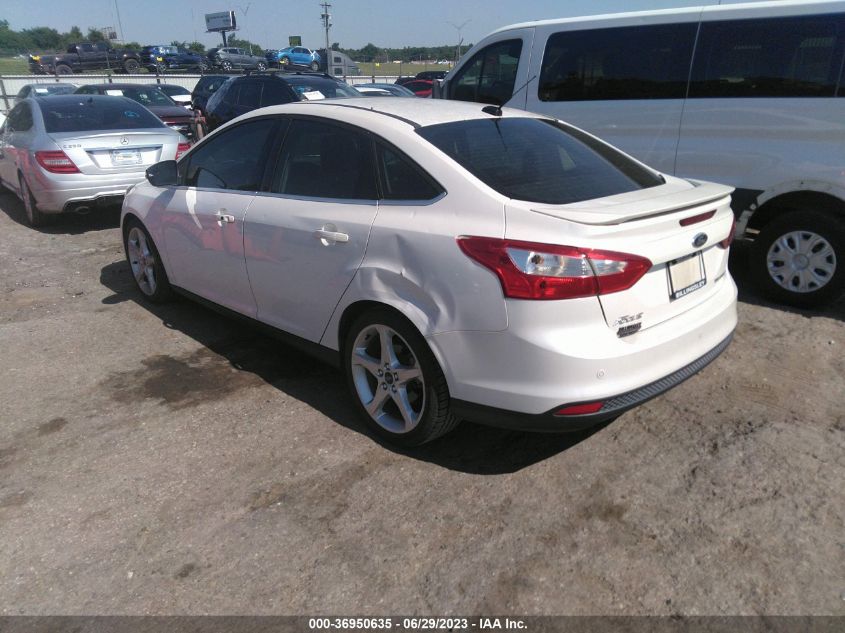 1FAHP3J20CL320444 2012 FORD FOCUS, photo no. 3