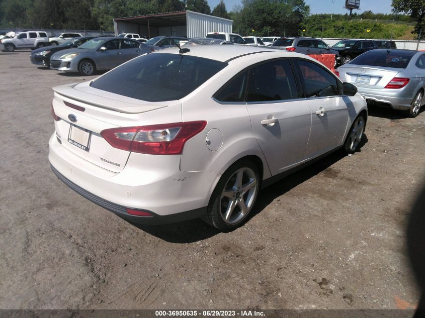 1FAHP3J20CL320444 2012 FORD FOCUS, photo no. 4