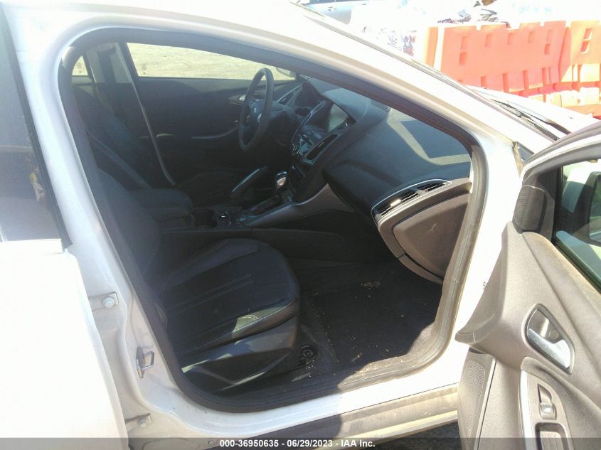 1FAHP3J20CL320444 2012 FORD FOCUS, photo no. 5