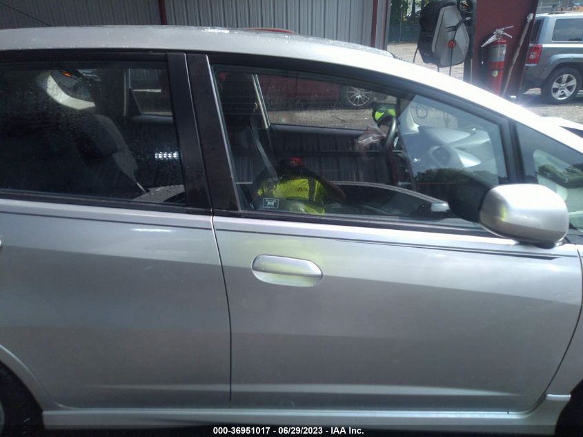 2013 HONDA FIT SPORT - JHMGE8H50DC028981