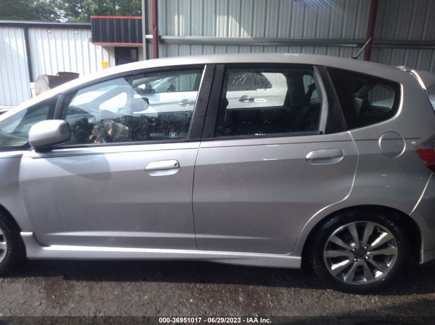 2013 HONDA FIT SPORT - JHMGE8H50DC028981