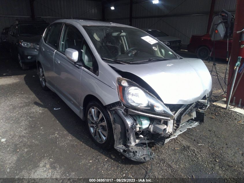 2013 HONDA FIT SPORT - JHMGE8H50DC028981