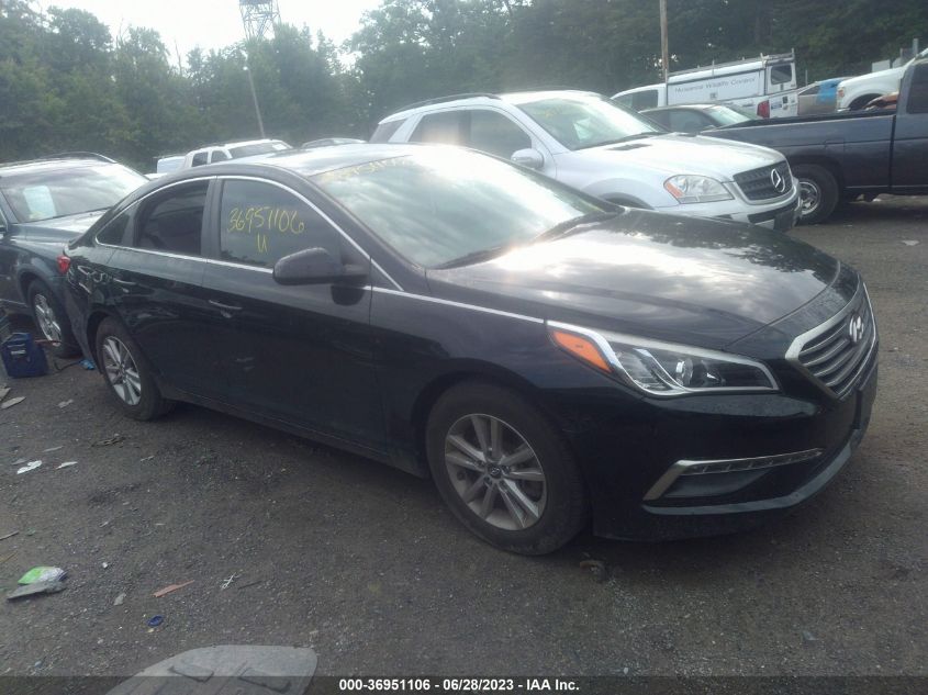 2015 HYUNDAI SONATA 2.4L SE - 5NPE24AF0FH214136