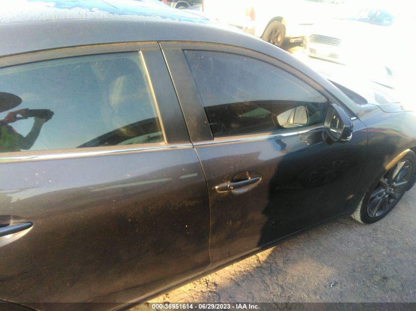 2018 MAZDA MAZDA3 4-DOOR TOURING - 3MZBN1V36JM266329