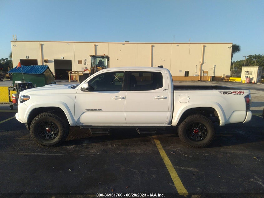 VIN 3TMCZ5AN7PM560700 2023 TOYOTA TACOMA 4WD SR/SR5/TRD SPORT