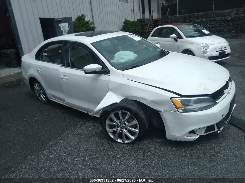 2013 VOLKSWAGEN JETTA SEDAN SE W/CONVENIENCE/SUNROOF - 3VWDP7AJ8DM369685