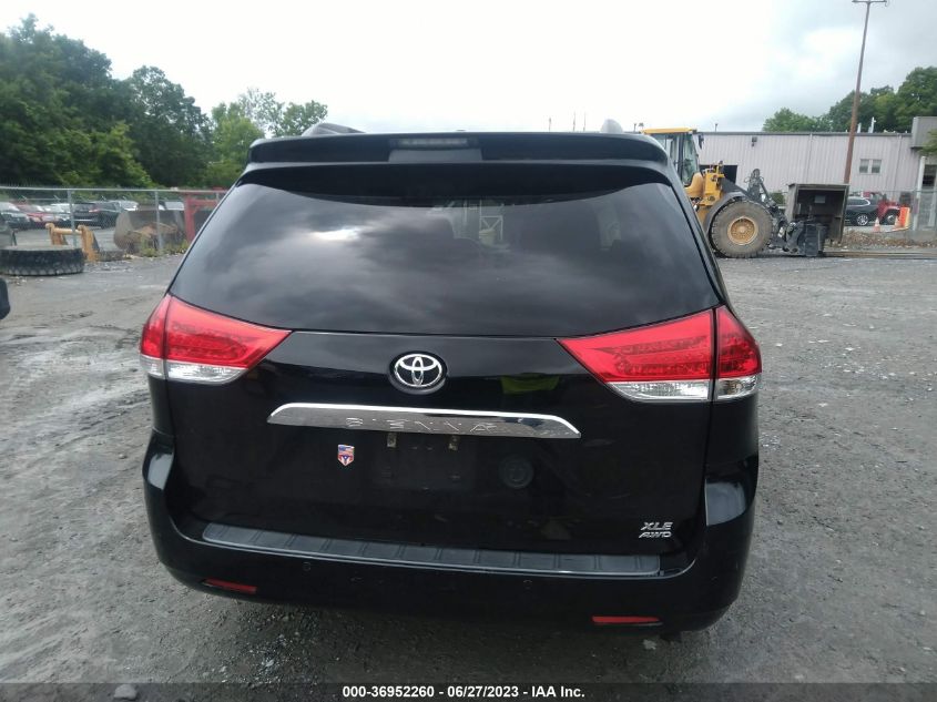 2013 TOYOTA SIENNA XLE/LTD - 5TDDK3DC0DS058260