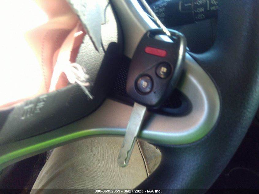 2013 HONDA FIT - JHMGE8H32DC003675