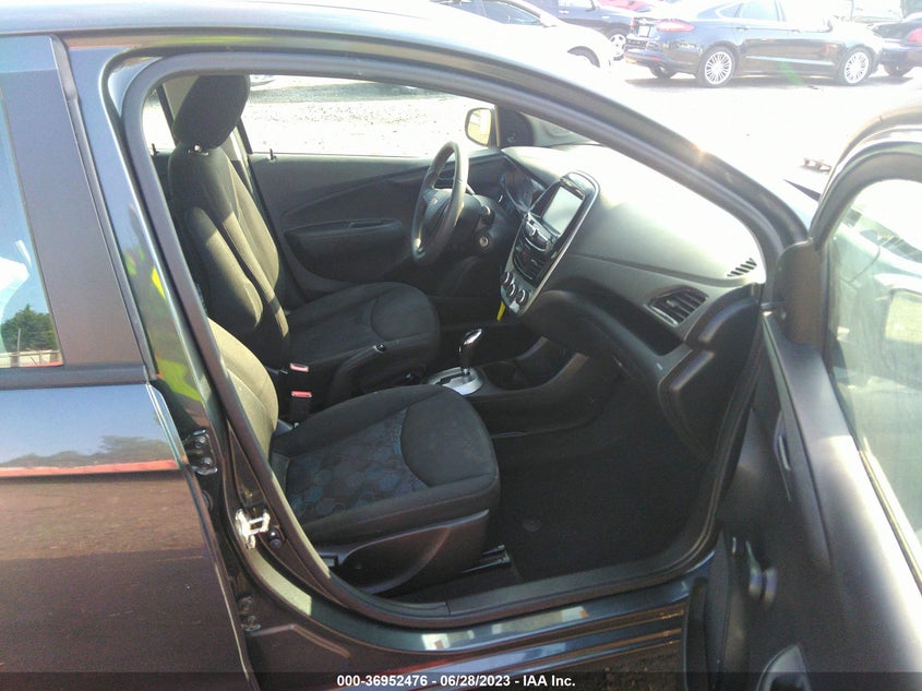 VIN KL8CB6SA1JC469218 2018 CHEVROLET SPARK LS