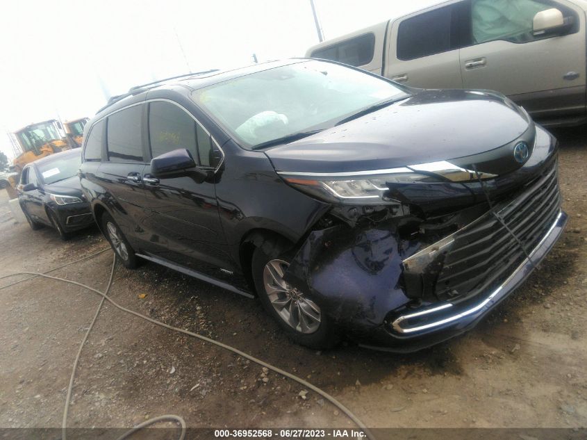 2021 TOYOTA SIENNA XLE - 5TDYRKEC6MS070693