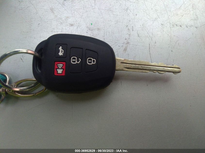 2015 TOYOTA RAV4 XLE - 2T3WFREV7FW134204