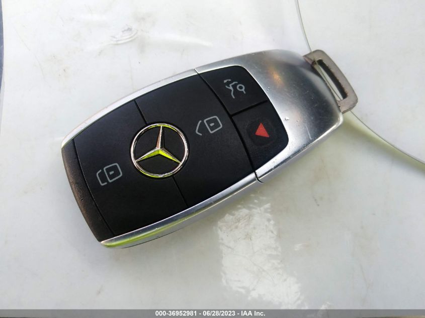 2020 MERCEDES-BENZ C-CLASS C 300 - W1KWF8DB8LR594653