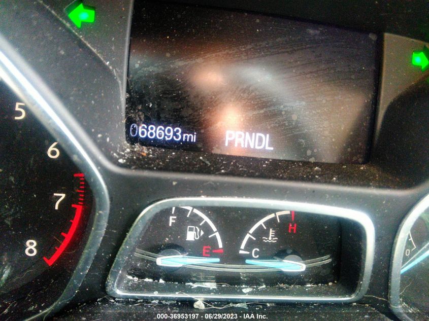 2015 FORD FOCUS SE - 1FADP3K20FL382458