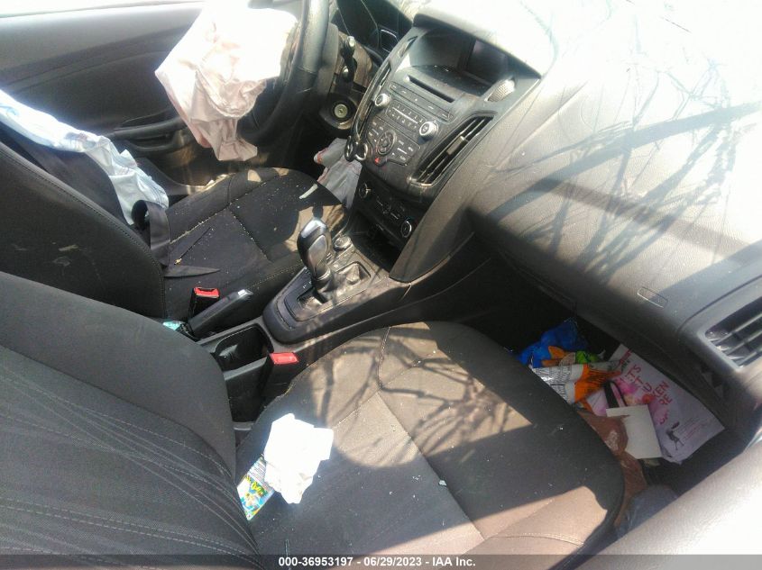 2015 FORD FOCUS SE - 1FADP3K20FL382458