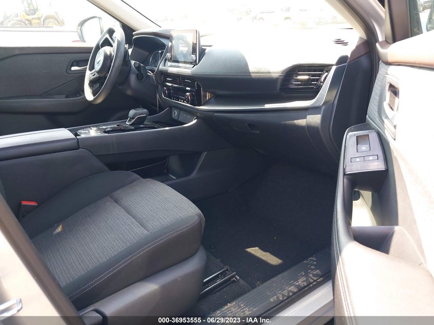 VIN 5N1AT3BA2MC761745 2021 NISSAN ROGUE SV