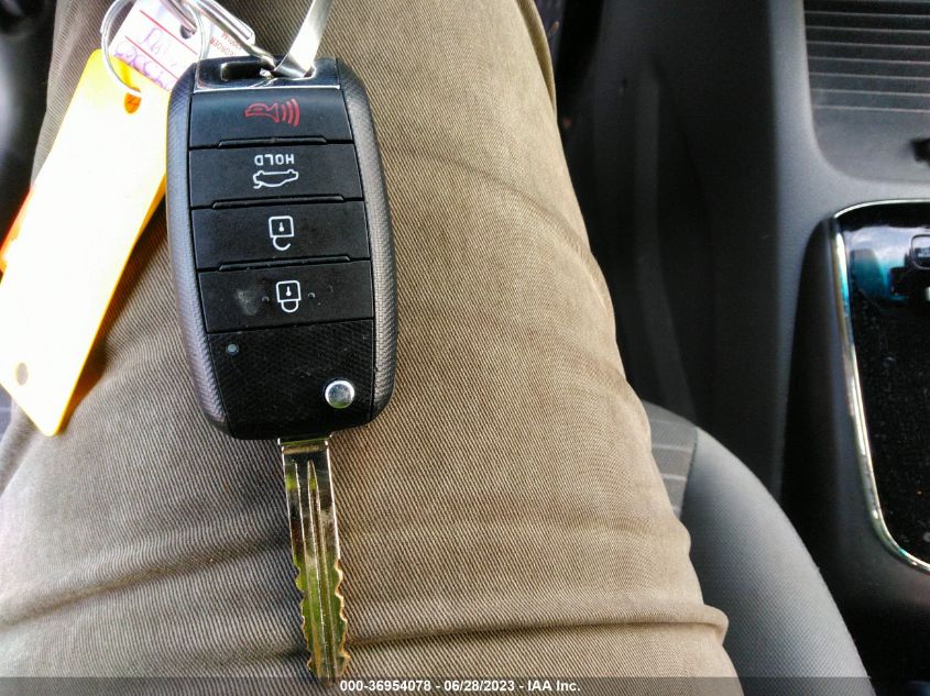 2017 KIA FORTE LX - 3KPFL4A75HE043563