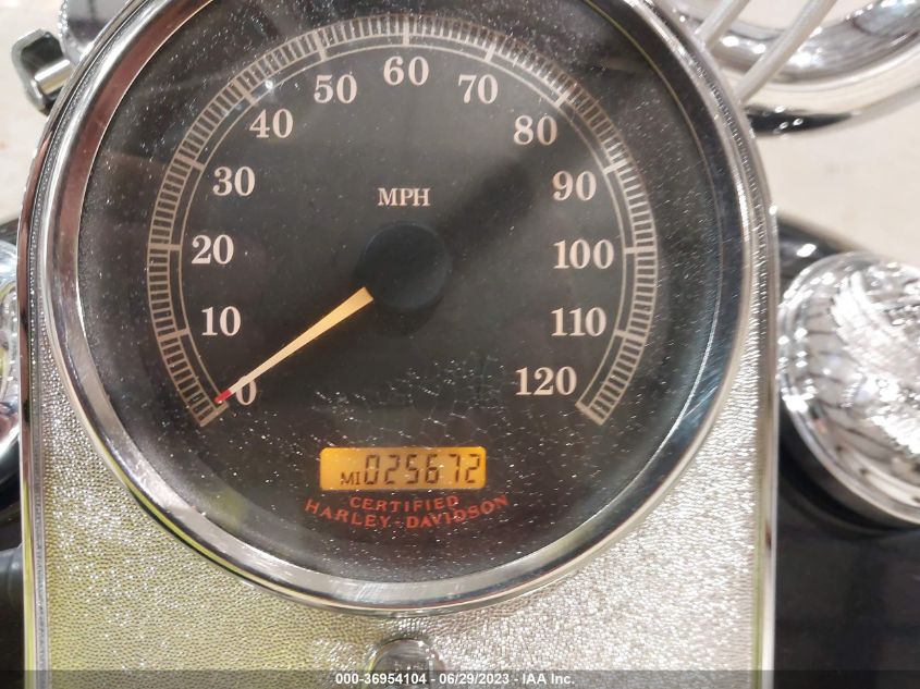 2004 HARLEY-DAVIDSON FLSTC - 1HD1BJY154Y081147