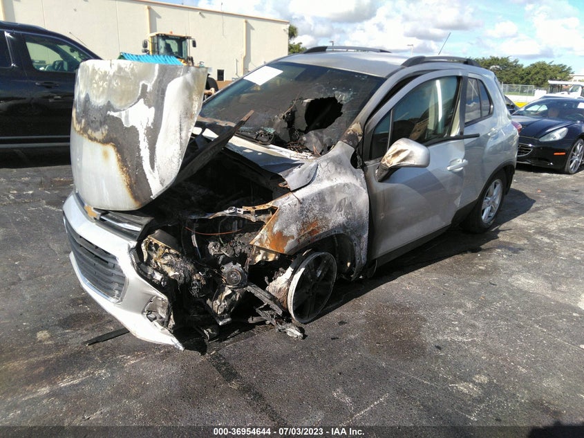 VIN KL7CJLSBXMB327376 2021 CHEVROLET TRAX LT