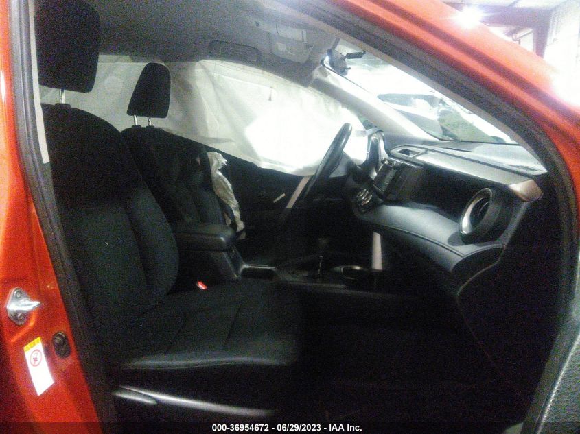 2016 TOYOTA RAV4 LE - JTMBFREV7GJ082605