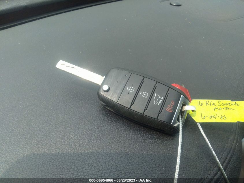 2016 KIA SORENTO LX/L - 5XYPGDA38GG125553