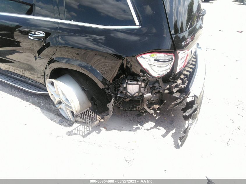 2015 MERCEDES-BENZ GL-CLASS GL 550 - 4JGDF7DE7FA494838
