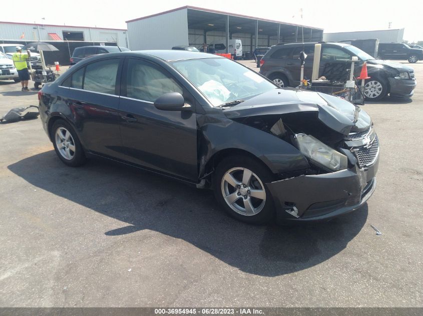 Lot #2550792529 2013 CHEVROLET CRUZE 1LT AUTO salvage car