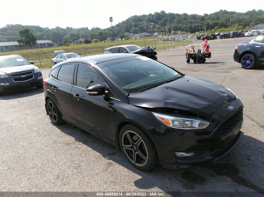 2015 FORD FOCUS SE - 1FADP3K26FL287421