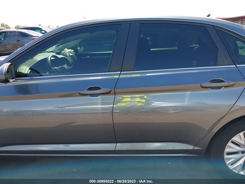 VIN 3VWC57BUXKM201389 2019 VOLKSWAGEN JETTA S/SE/R-LINE