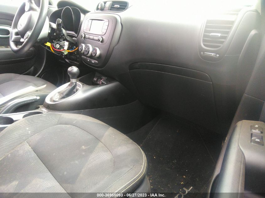 2015 KIA SOUL + - KNDJP3A57F7189631