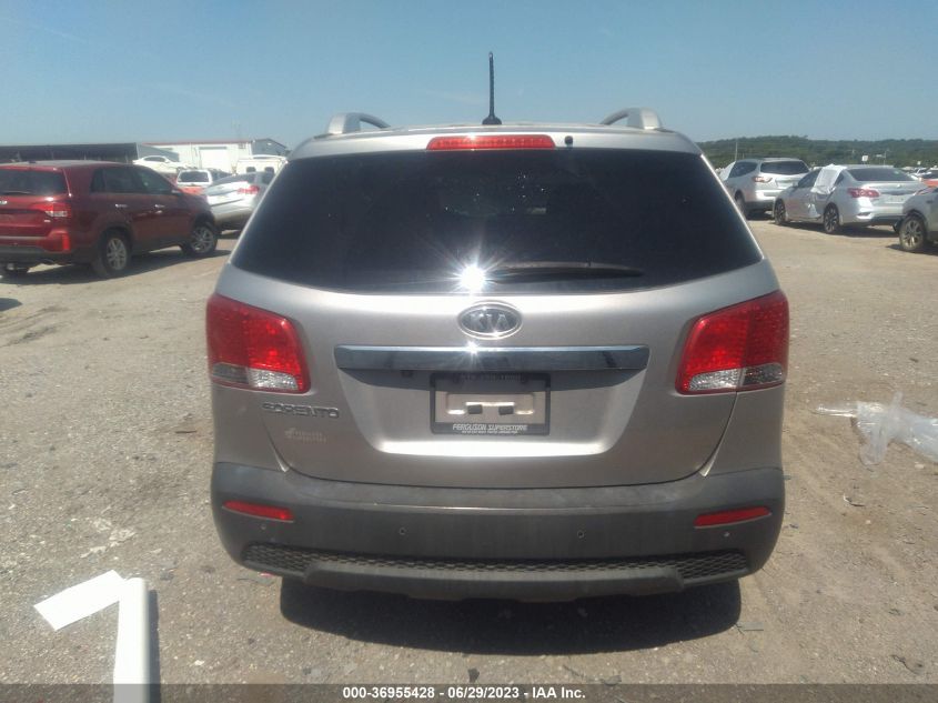 2013 KIA SORENTO LX - 5XYKT4A60DG410467