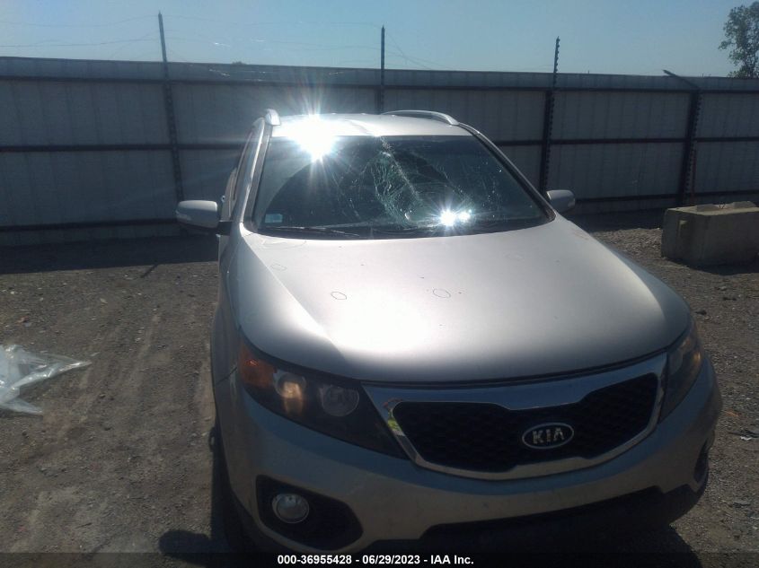 2013 KIA SORENTO LX - 5XYKT4A60DG410467