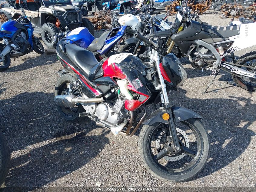 2015 SUZUKI GW250 - LC6GJ55F0F1100426