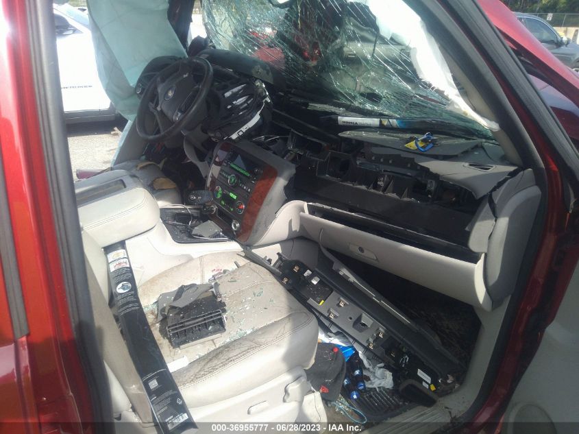 2013 CHEVROLET SUBURBAN C1500 LT - 1GNSCJE09DR239442