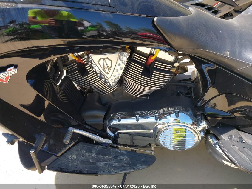 2013 VICTORY MOTORCYCLES VISION TOUR - 5VPSW36N0D3014286