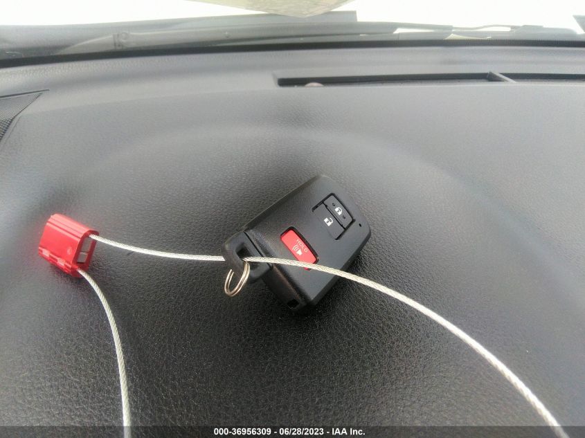 2018 TOYOTA RAV4 XLE/ADVENTURE - JTMWFREV1JJ741352